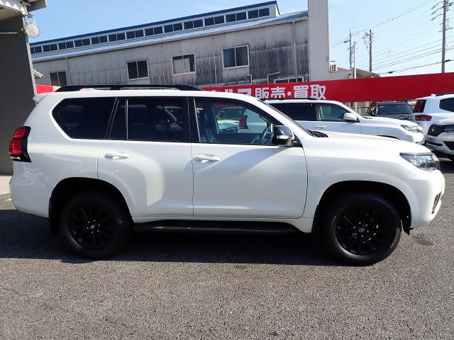 TOYOTA Land Cruiser Prado TX L Packet Matte Black Ed Pearl White 2023′ ESMG6