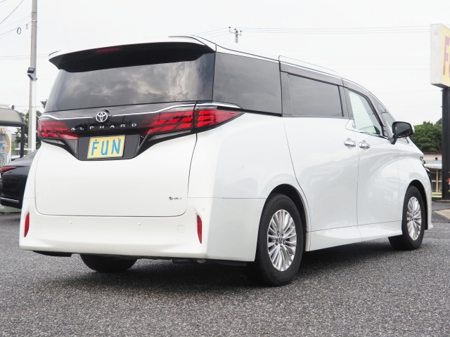 TOYOTA Alphard Wellcab Base Pearl White 2023′ ESMGH