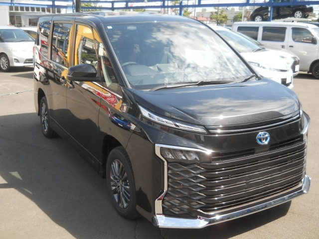 TOYOTA Voxy S-Z Black 2025′ ESMIU