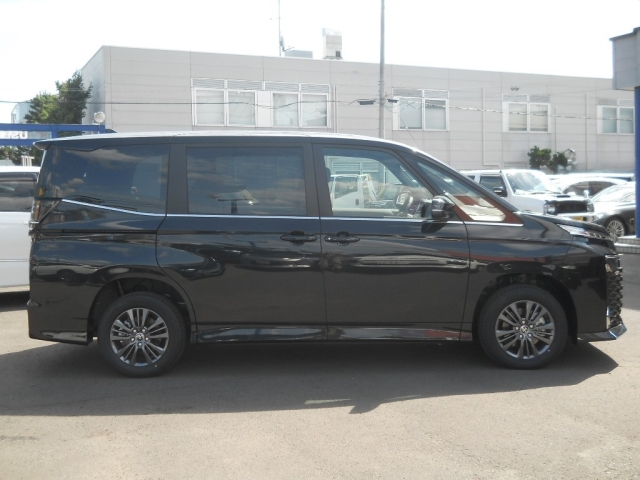 TOYOTA Voxy S-Z Black 2025′ ESMIU