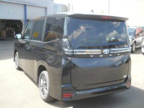 
									TOYOTA Voxy S-Z Black 2025′ ESMIU full								