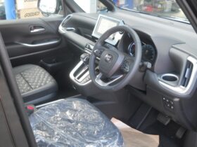 
									TOYOTA Voxy S-Z Black 2025′ ESMIU full								