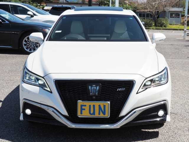 TOYOTA Crown RS Advance Pearl White 2021′ ESMJC