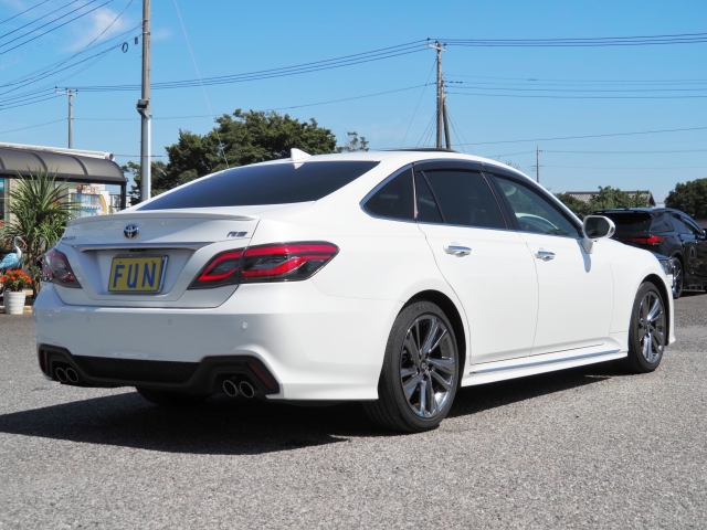 TOYOTA Crown RS Advance Pearl White 2021′ ESMJC