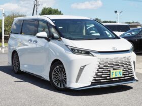 
									Lexus LM Version L Pearl White 2025′ ESMJM full								