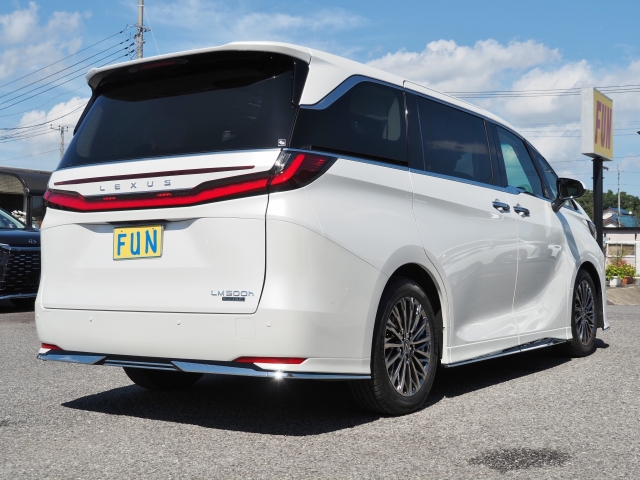 Lexus LM Version L Pearl White 2025′ ESMJM
