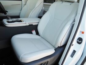 
									Lexus LM Version L Pearl White 2025′ ESMJM full								