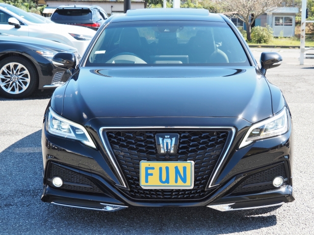 TOYOTA Crown G-Executive Black 2021′ ESMJZ