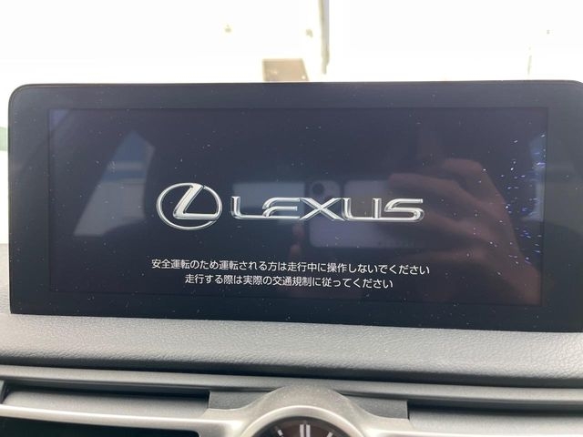 Lexus IS F Sport Mode Glitter Black 2022′ ESUE5