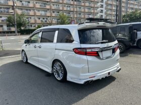 
									Honda Odyssey Absolute Honda Sensing Pearl White 2017′ ESUTO full								