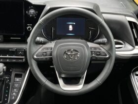 
									TOYOTA Noah S-Z Pearl White 2025′ ESV3W full								