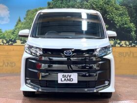 
									TOYOTA Noah S-Z Pearl White 2025′ ESV3W full								