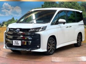 
									TOYOTA Noah S-Z Pearl White 2025′ ESV3W full								