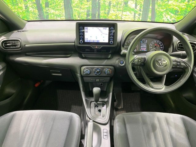 TOYOTA Yaris X Pearl White 2023′ ESV66