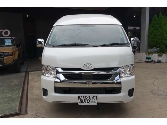 TOYOTA Hiace Wagon Grand Cabin Super Long Wide HR Pearl White 2025′ ESV88