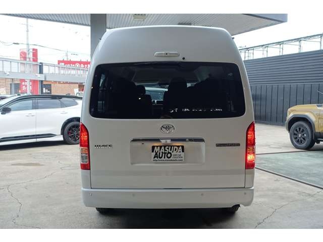 TOYOTA Hiace Wagon Grand Cabin Super Long Wide HR Pearl White 2025′ ESV88