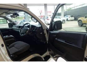 
									TOYOTA Hiace Wagon Grand Cabin Super Long Wide HR Pearl White 2025′ ESV88 full								