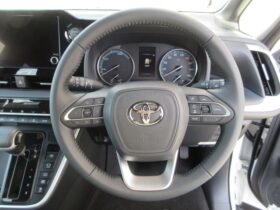 
									TOYOTA Noah Hybrid S-G Wellcab Pearl White 2025′ ESZMJ full								