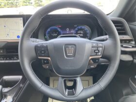 
									TOYOTA Crown Sport Z Pearl White/Black 2024′ ET9JM full								