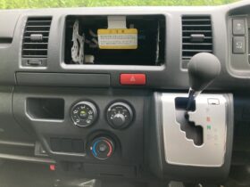 
									TOYOTA Hiace Van DX Long White 2025′ ET9JN full								