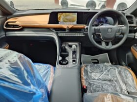 
									TOYOTA Crown CrossOver RS Advanced Pearl White 2023′ EURPE full								