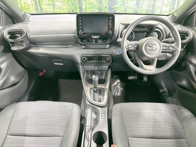 TOYOTA Yaris Z Pearl White 2021′ EV12L