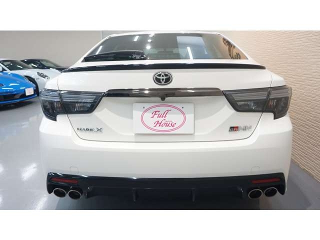 TOYOTA MarkX GRMN Pearl White 2019′ EV1EF