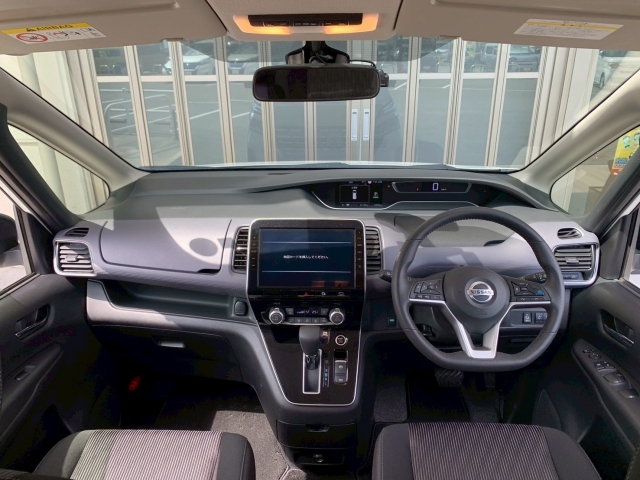 NISSAN Serena Highway Star V White/Black 2020′ EV1K0