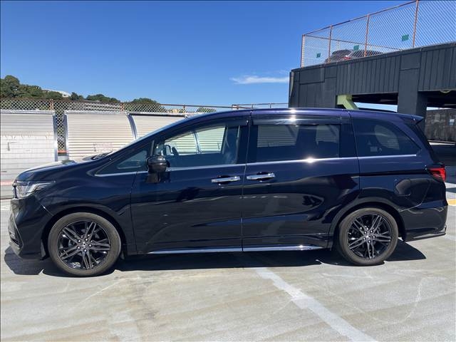 Honda Odyssey Absolute EX Navy Blue 2022′ EV3WZ