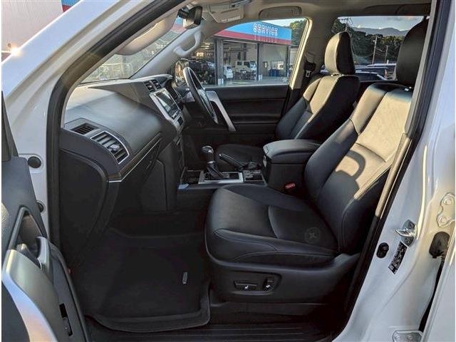 TOYOTA Land Cruiser Prado 2.8TXLPkg Matte Black Ed Pearl White 2023′ EV3XK