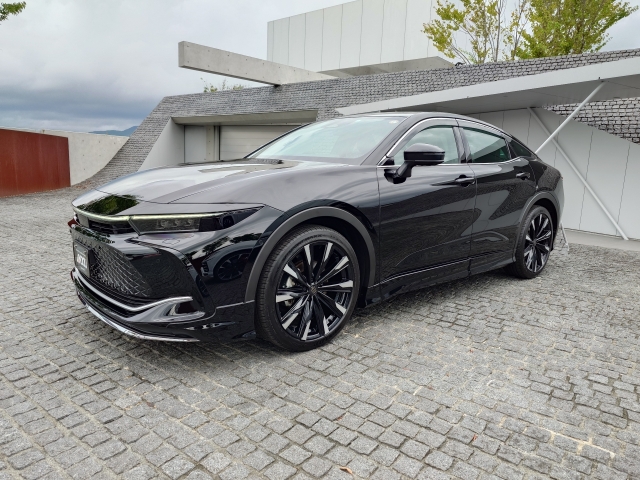 TOYOTA Crown CrossOver RS Advanced Black 2023′ EWWU4