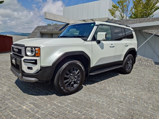 TOYOTA Land Cruiser Wagon VX Pearl White 2024′ EWWUE