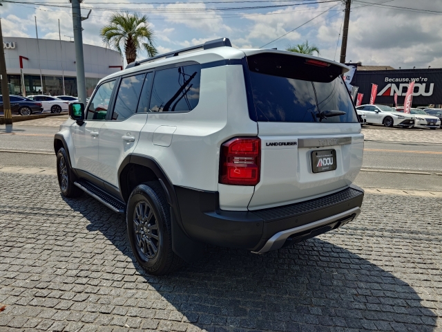 TOYOTA Land Cruiser Wagon VX Pearl White 2024′ EWWUE