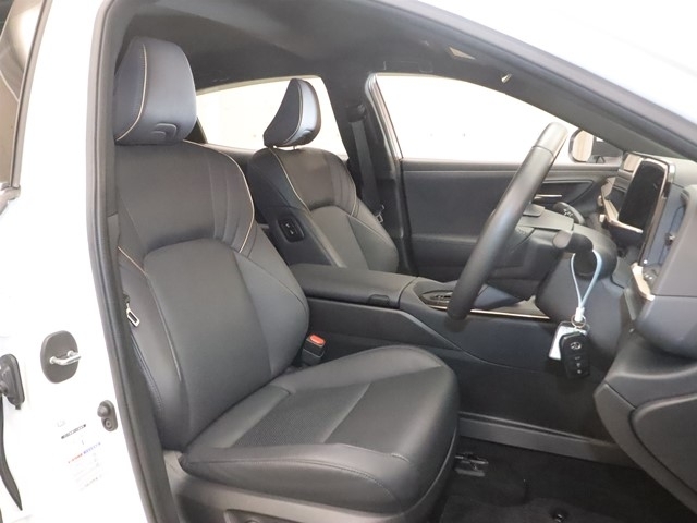 TOYOTA Crown CrossOver G Advanced Leather Package Pearl White 2023′ EWWWR