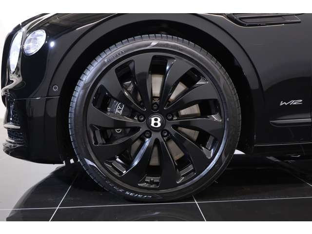 Bentley Bentley Flying Spur W12 Black 2022′ EX62N