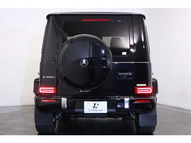 Mercedes-Benz G Class G450d Launch Edition (ISG) Black 2024′ EX62U