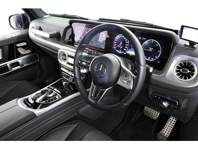 Mercedes-Benz G Class G400d Chairo/Beige 2023′ EX63Q