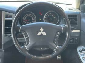 
									MITSUBISHI Pajero Diesel Long EXCEED Black 2015′ EXB8J full								