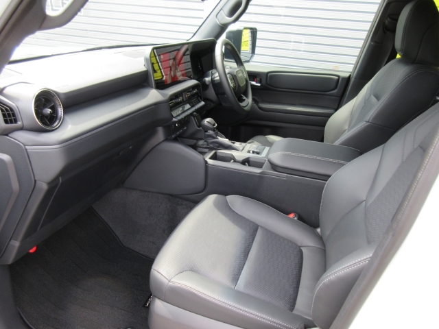 TOYOTA Land Cruiser Wagon VX Pearl White 2024′ EZ1ZC