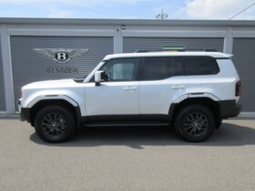 
									TOYOTA Land Cruiser Wagon VX Pearl White 2024′ EZ1ZC full								