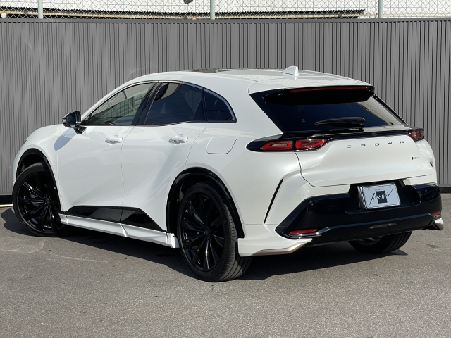 TOYOTA Crown Sport Z Pearl White 2024′ EZ21L