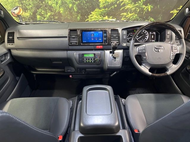 TOYOTA Hiace Van Super GL Dark Prime 2 Long Pearl White 2023′ EZ9VU