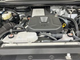 
									TOYOTA Land Cruiser Wagon VX Pearl White 2025′ EZA4Y full								