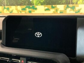 
									TOYOTA Land Cruiser Wagon VX Pearl White 2024′ EZAIK full								