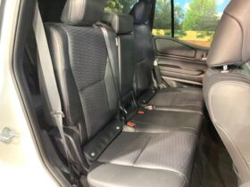 
									TOYOTA Land Cruiser Wagon VX Pearl White 2024′ EZAIK full								