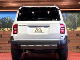 
									TOYOTA Land Cruiser Wagon VX Pearl White 2024′ EZAIK full								