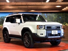 
									TOYOTA Land Cruiser Wagon VX Pearl White 2024′ EZAIK full								