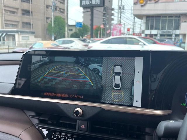 TOYOTA Crown CrossOver G Advanced Leather Package Pearl White 2022′ EZAME