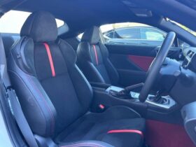 
									TOYOTA 86 RZ Pearl White 2023′ EZAMI full								