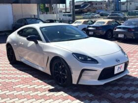 
									TOYOTA 86 RZ Pearl White 2023′ EZAMI full								